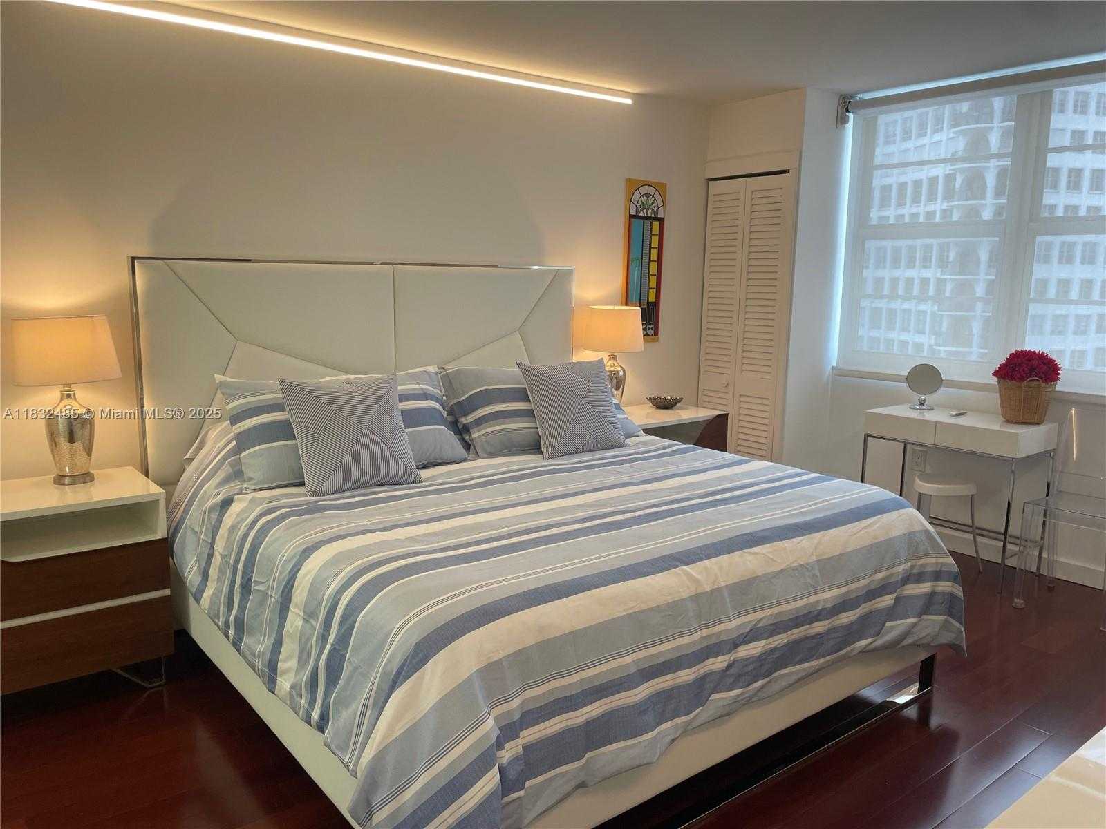 Small Image of 5701 COLLINS AVE #805, Miami Beach Number 13