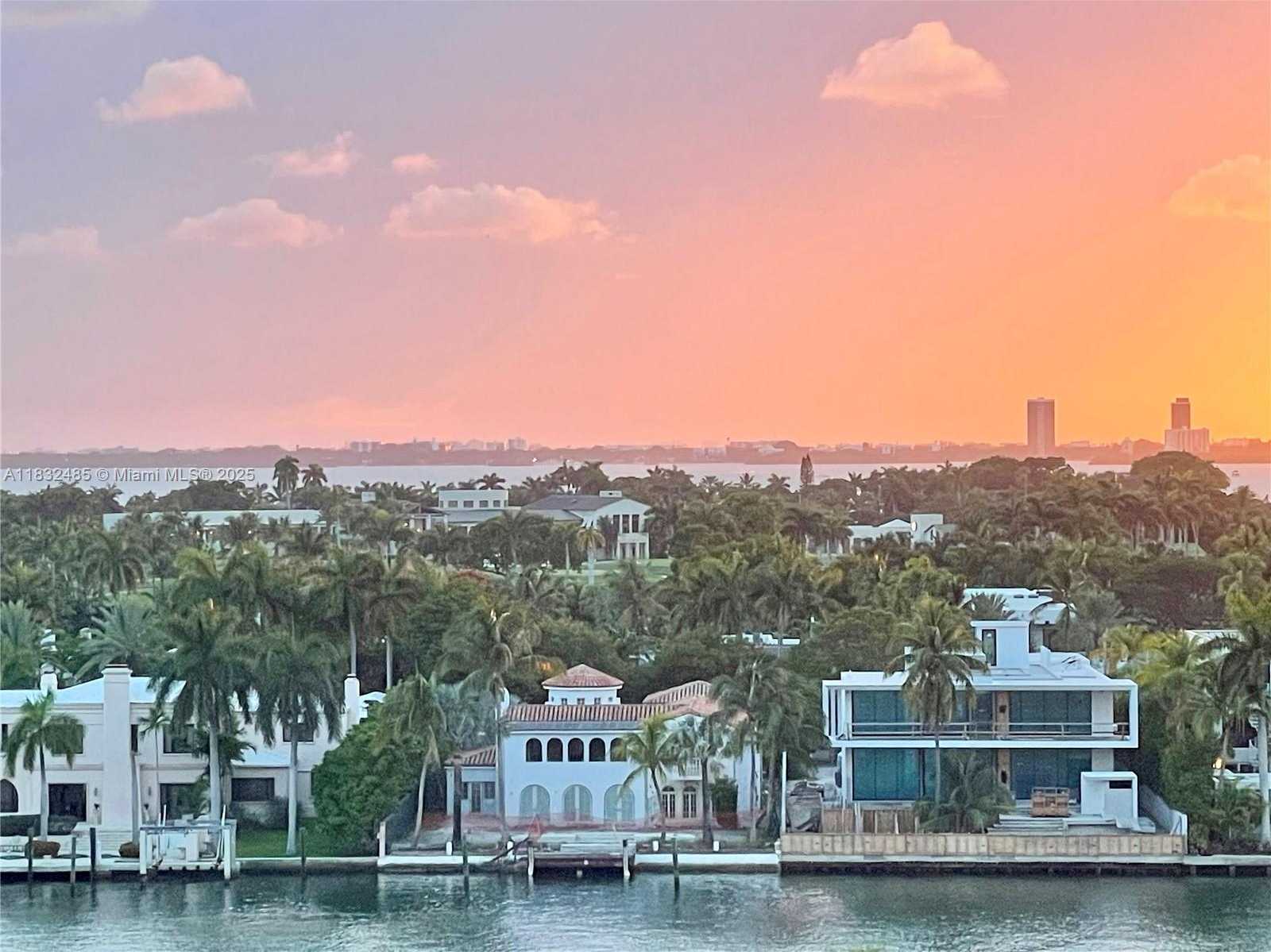 Small Image of 5701 COLLINS AVE #805, Miami Beach Number 2