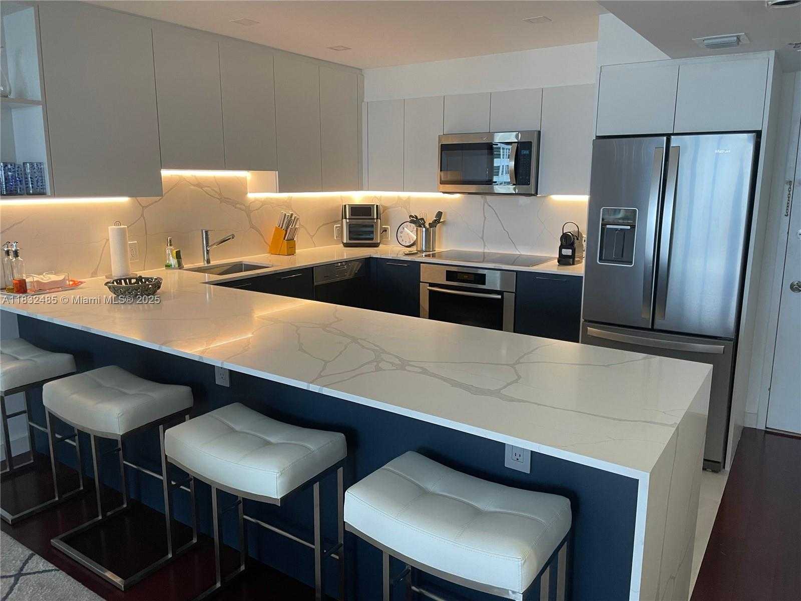 Small Image of 5701 COLLINS AVE #805, Miami Beach Number 5