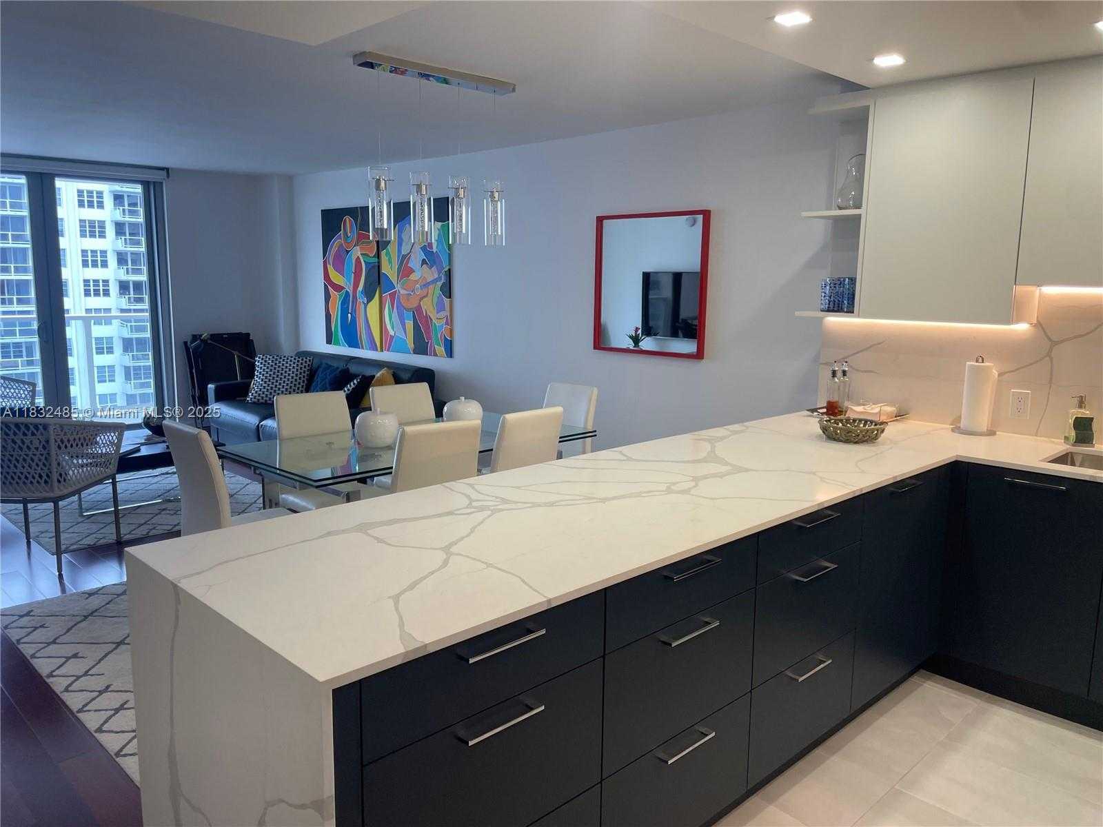 Small Image of 5701 COLLINS AVE #805, Miami Beach Number 6