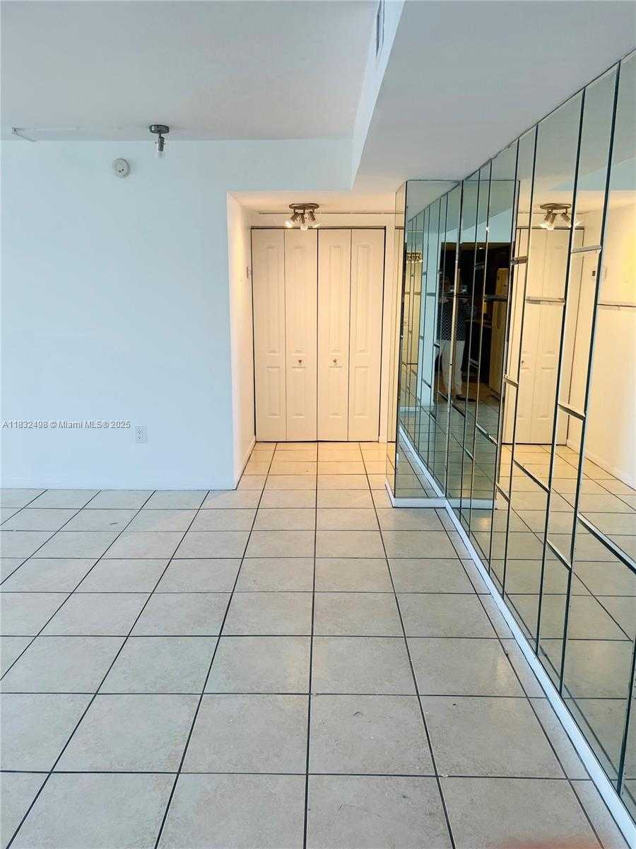 Small Image of 2333 BRICKELL AVE #1115, Miami Number 14