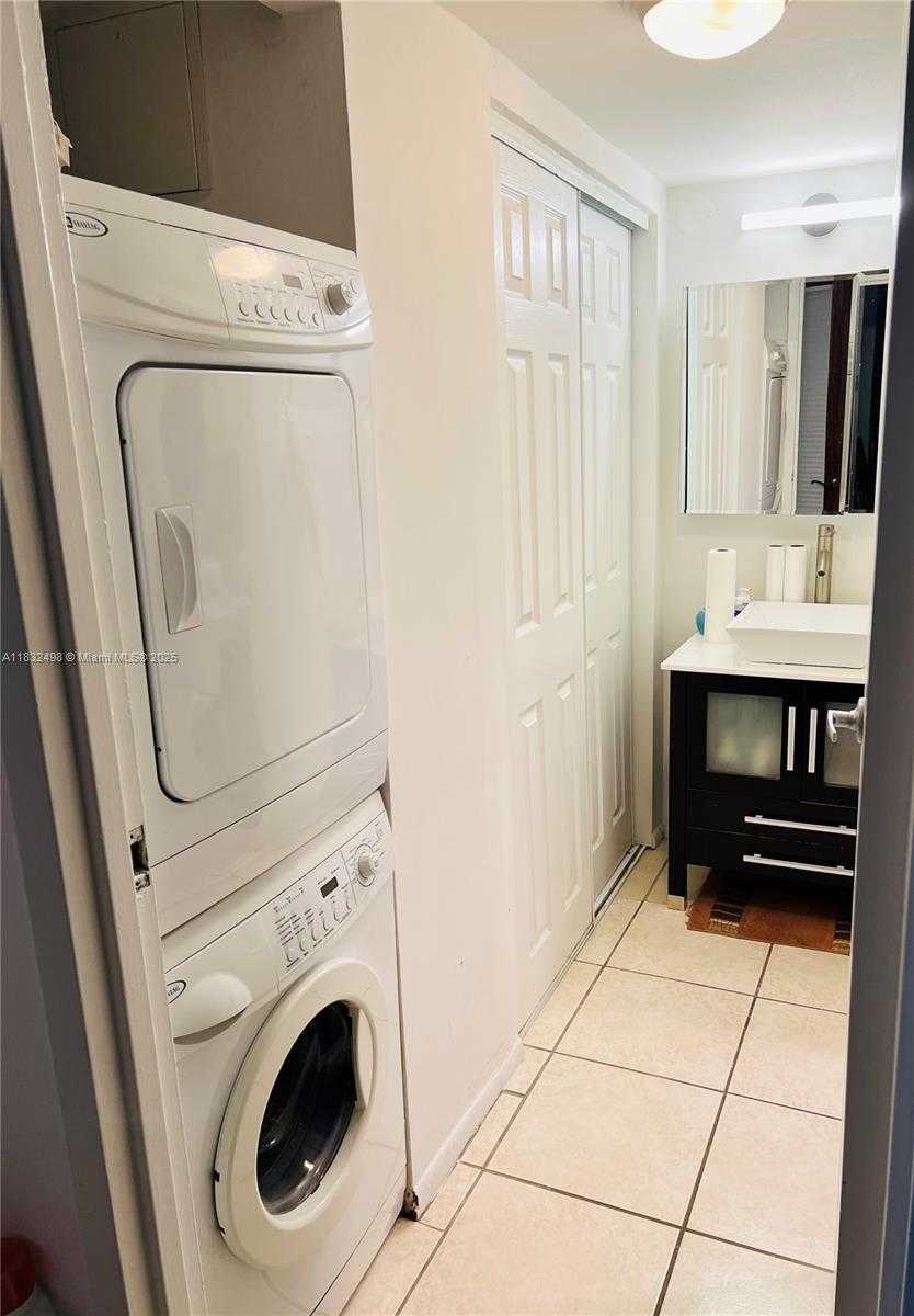 Small Image of 2333 BRICKELL AVE #1115, Miami Number 19