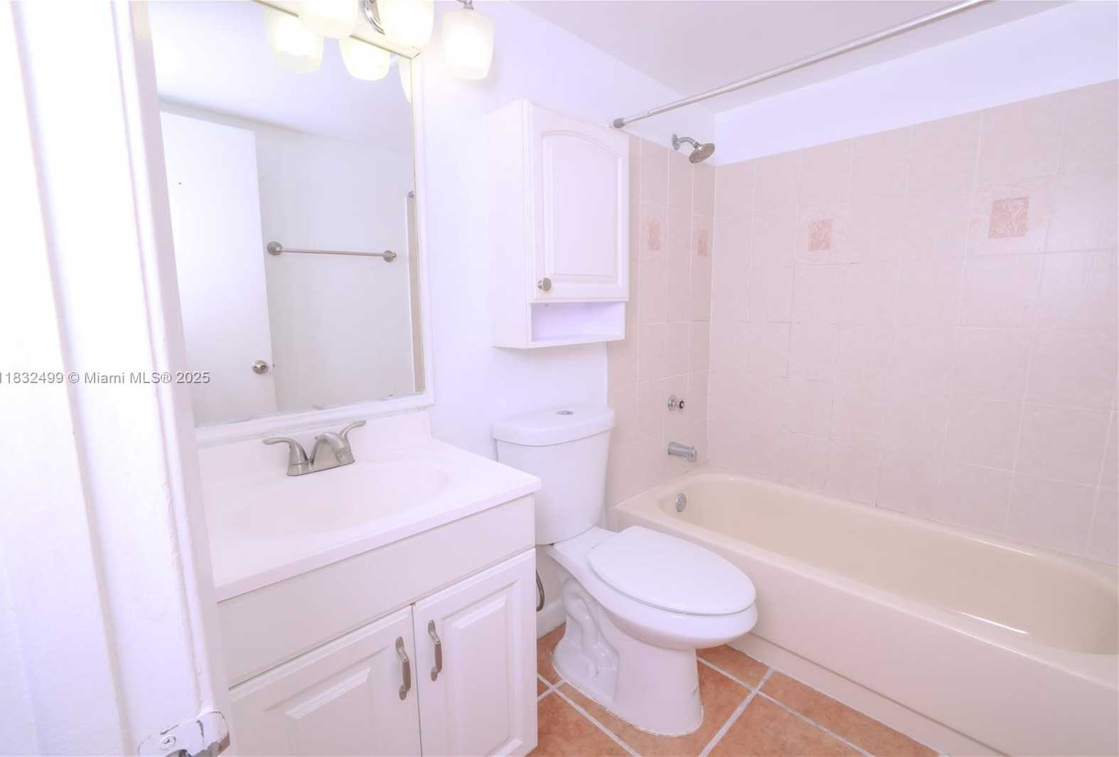 Small Image of 8873 FONTAINEBLEAU BLVD #207B, Miami Number 3