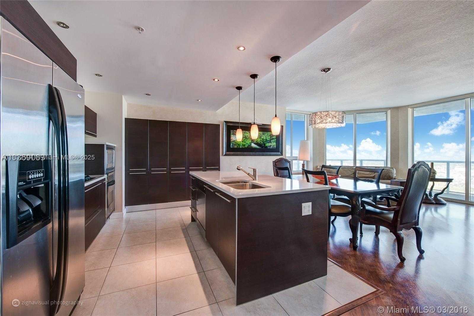 Small Image of 1900 NORTH BAYSHORE DR #3218, Miami Number 2