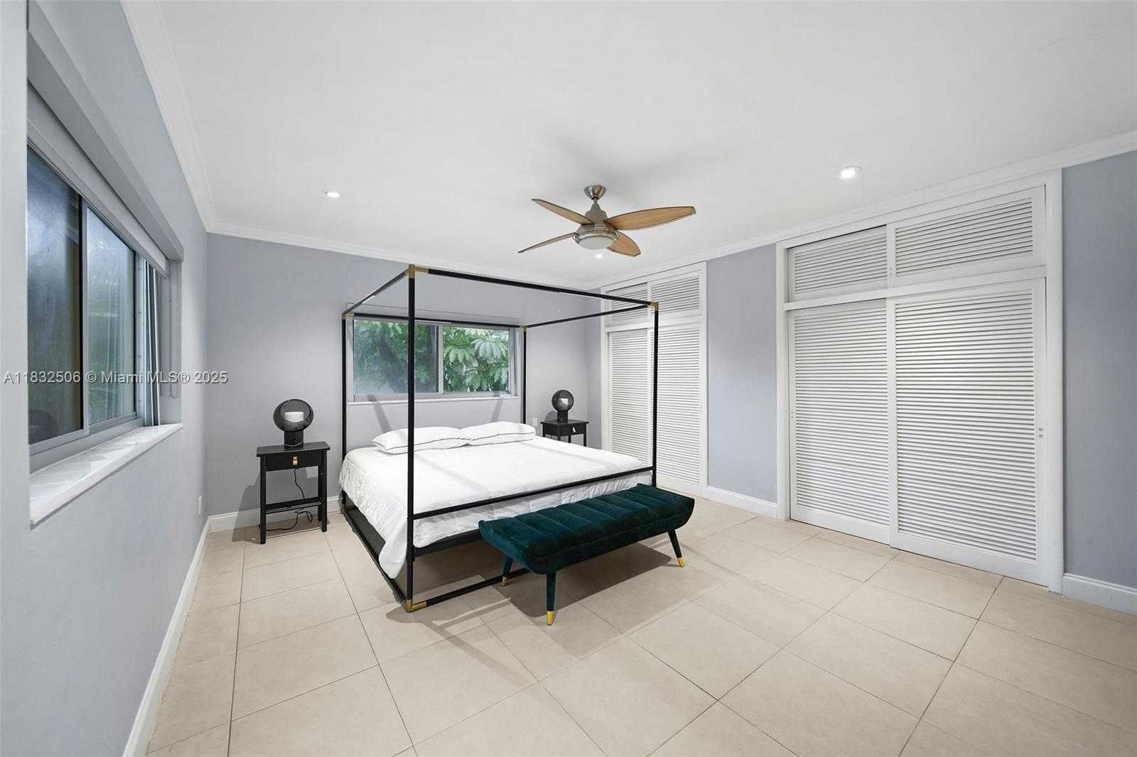Small Image of 1145 101ST ST #4, Bay Harbor Islands Number 11