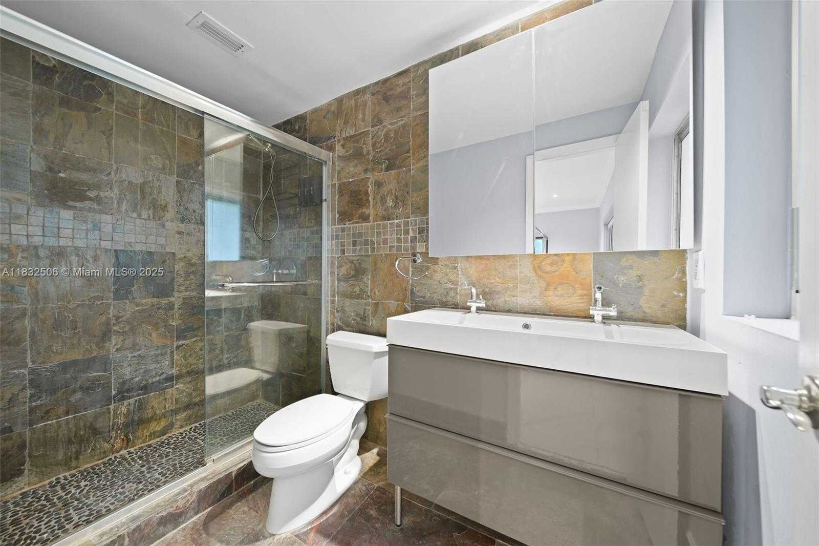 Small Image of 1145 101ST ST #4, Bay Harbor Islands Number 16