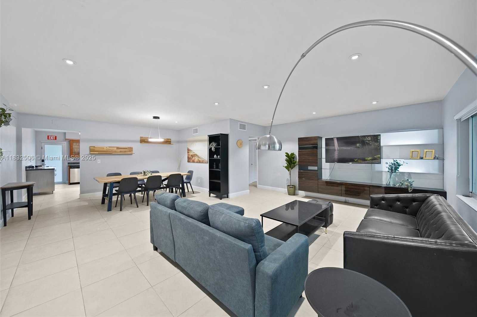 Small Image of 1145 101ST ST #4, Bay Harbor Islands Number 2