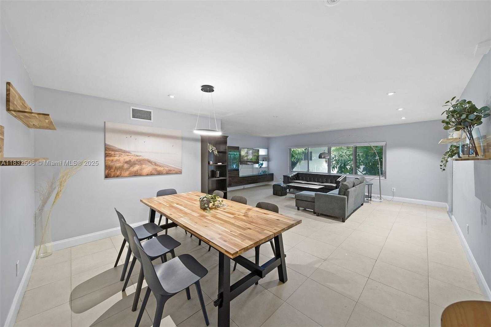 Small Image of 1145 101ST ST #4, Bay Harbor Islands Number 5
