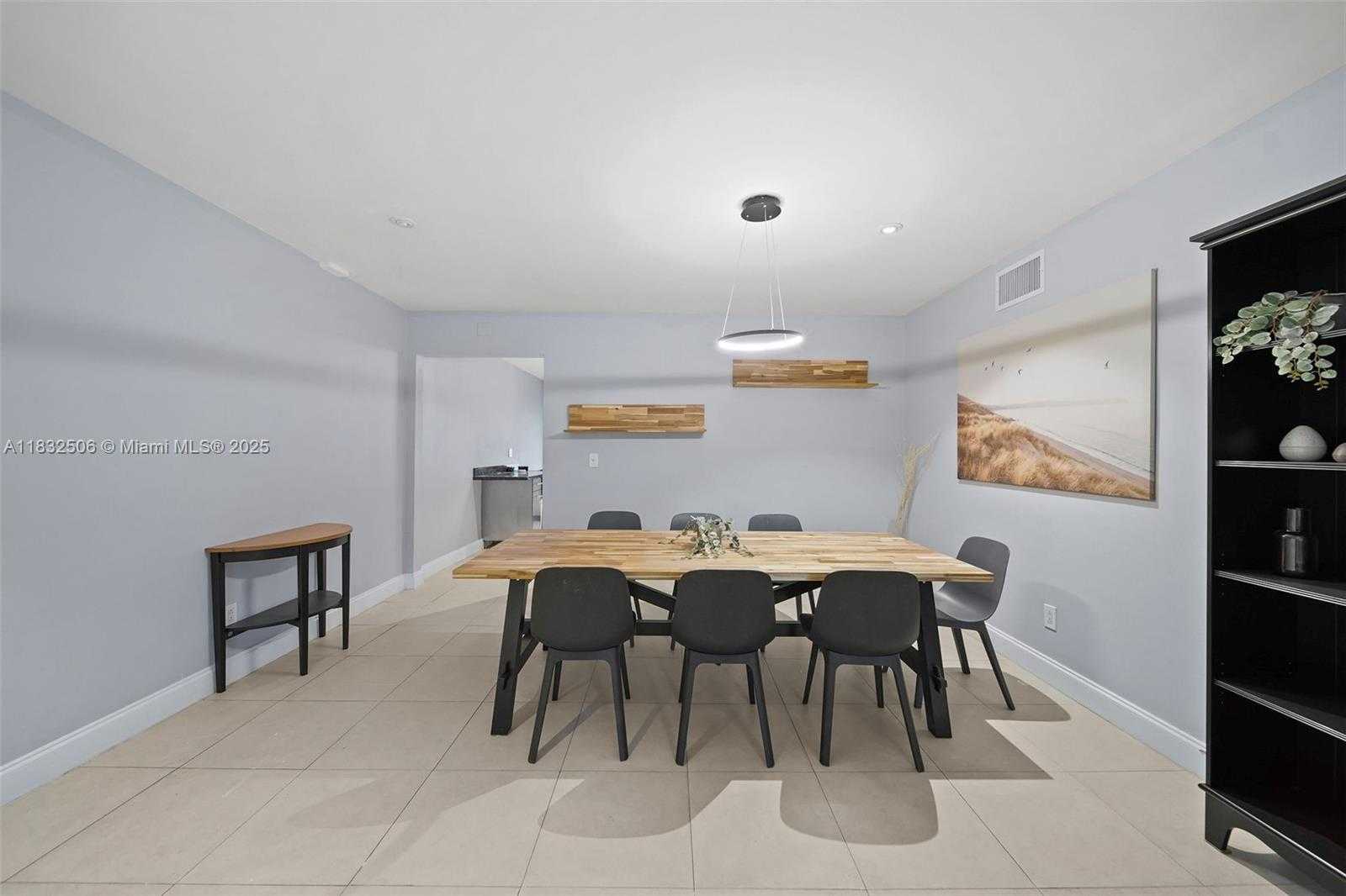 Small Image of 1145 101ST ST #4, Bay Harbor Islands Number 6