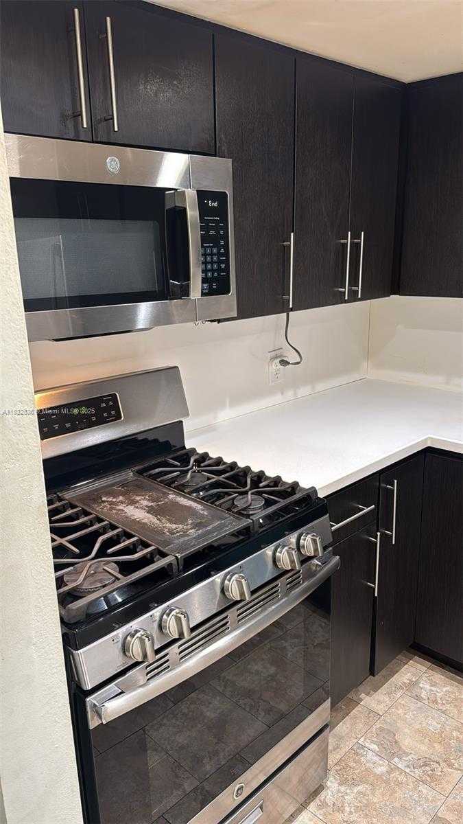 Small Image of 1615 MERIDIAN AVE #202, Miami Beach Number 7