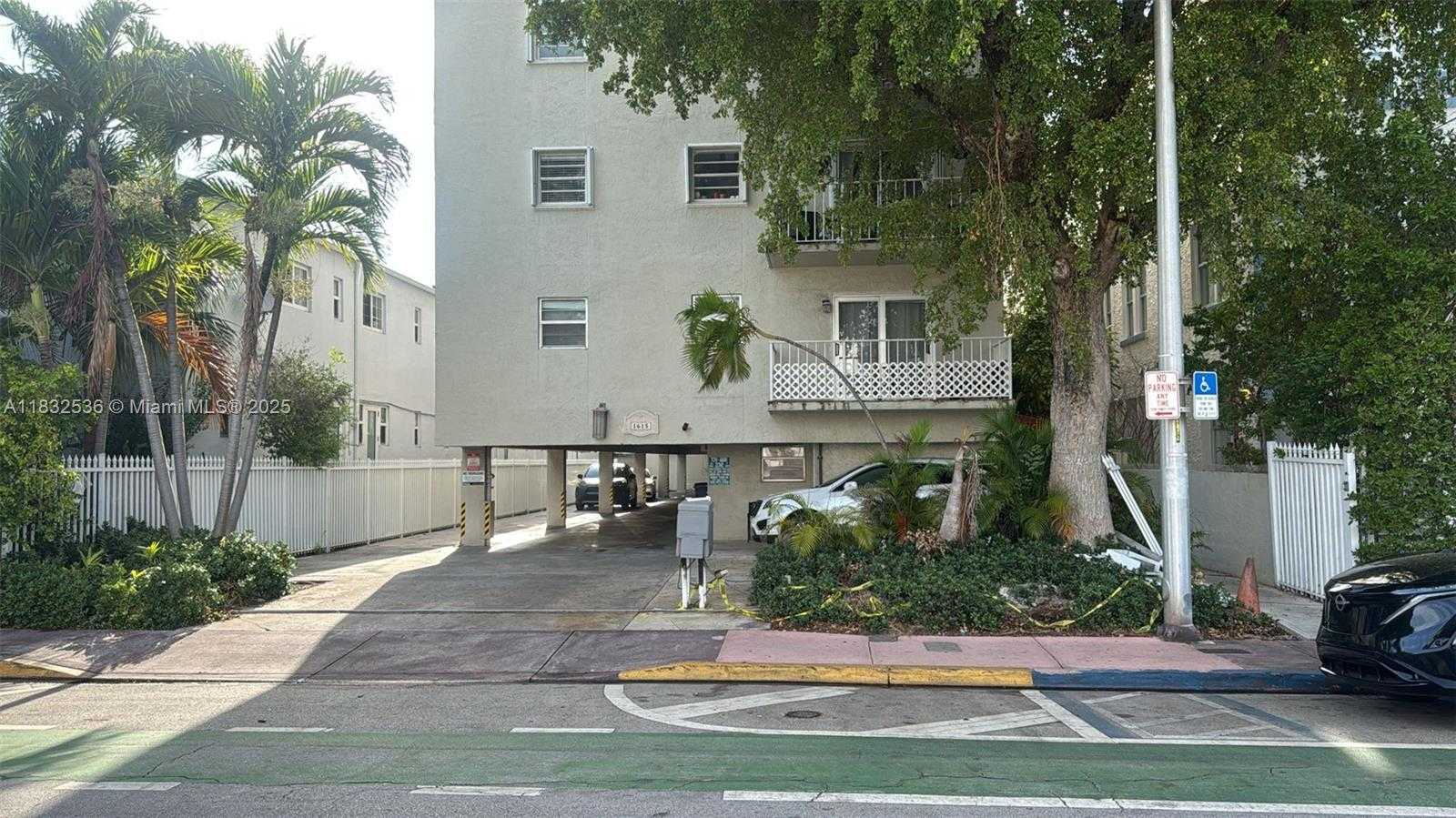 Small Image of 1615 MERIDIAN AVE #202, Miami Beach Number 9