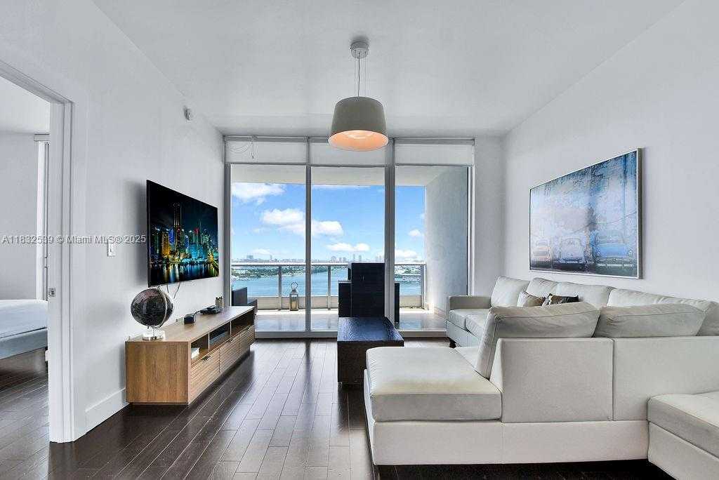 Small Image of 900 BISCAYNE BLVD #2507, Miami Number 12
