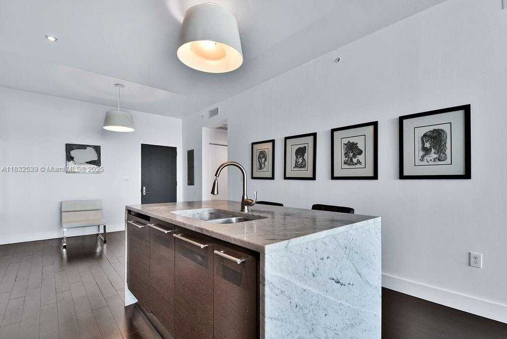 Small Image of 900 BISCAYNE BLVD #2507, Miami Number 17
