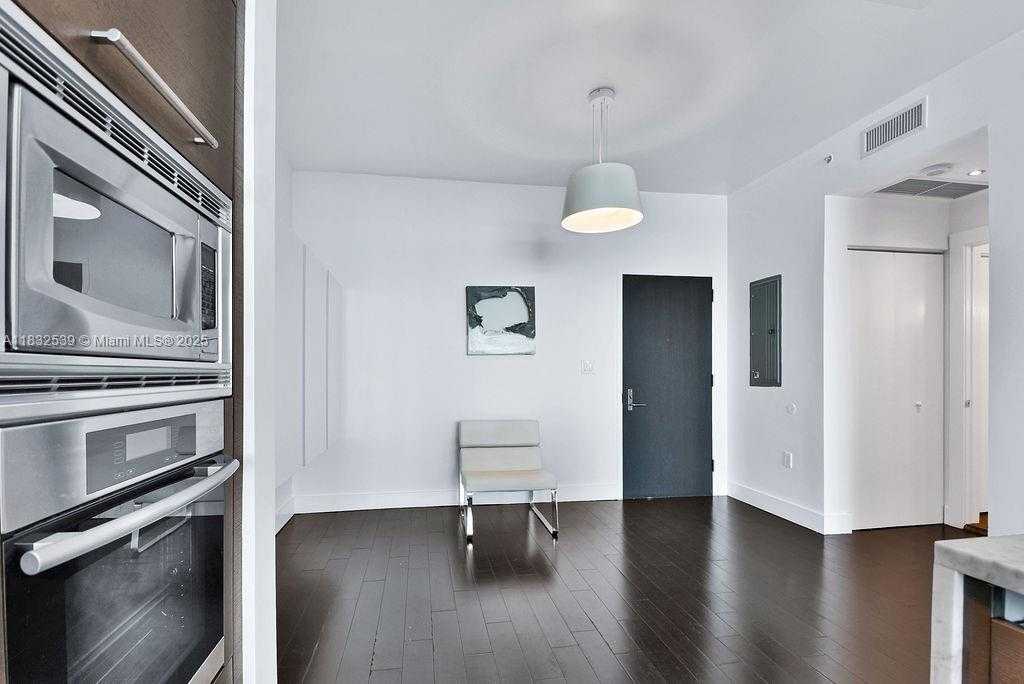 Small Image of 900 BISCAYNE BLVD #2507, Miami Number 18
