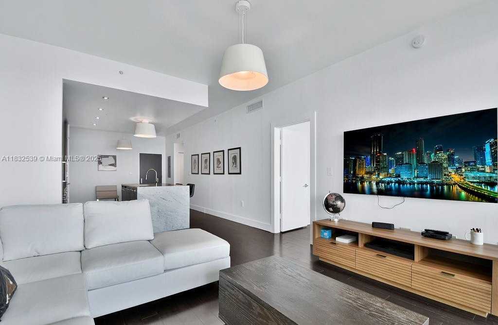 Small Image of 900 BISCAYNE BLVD #2507, Miami Number 22