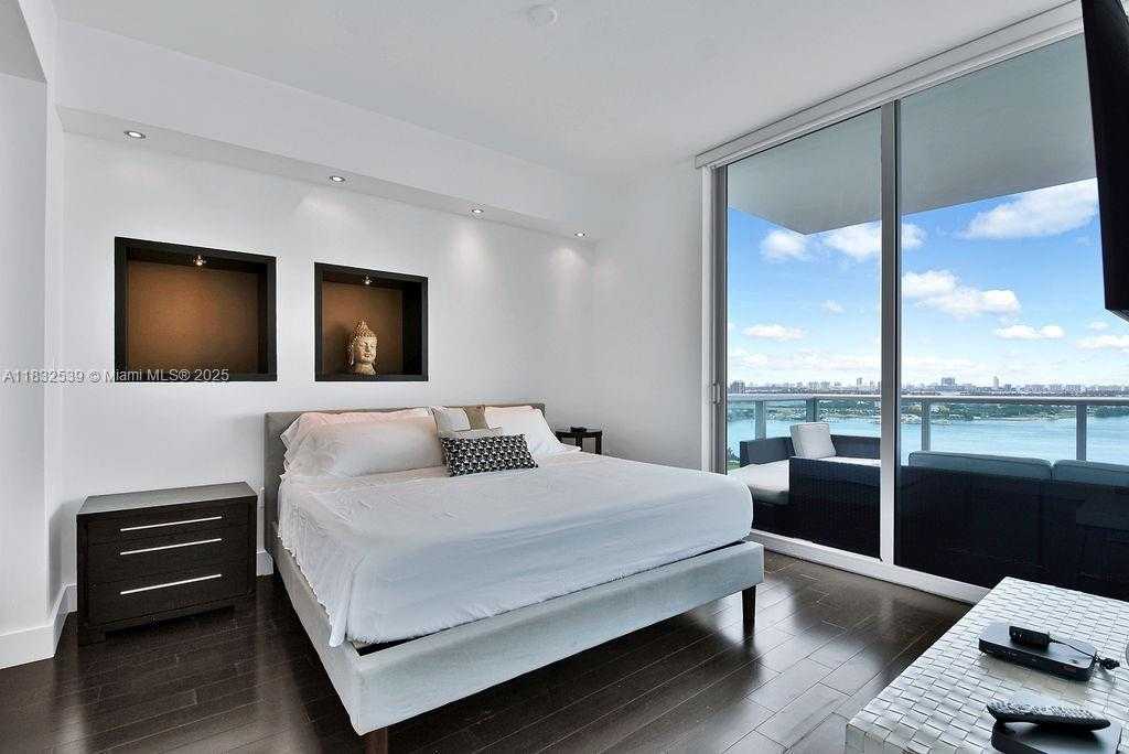 Small Image of 900 BISCAYNE BLVD #2507, Miami Number 31