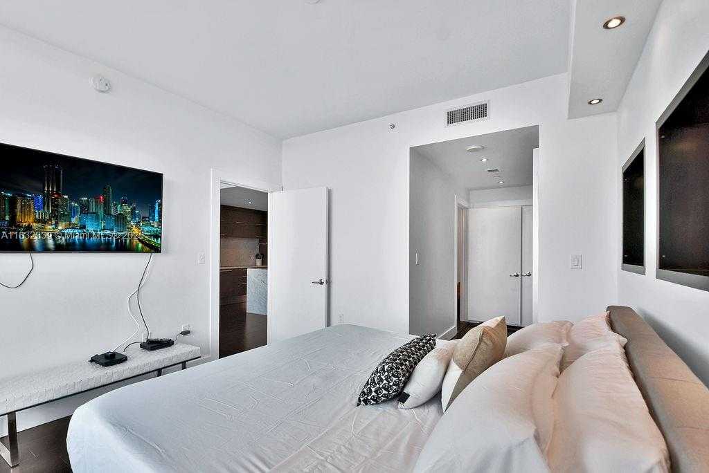 Small Image of 900 BISCAYNE BLVD #2507, Miami Number 37