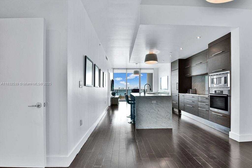 Small Image of 900 BISCAYNE BLVD #2507, Miami Number 4