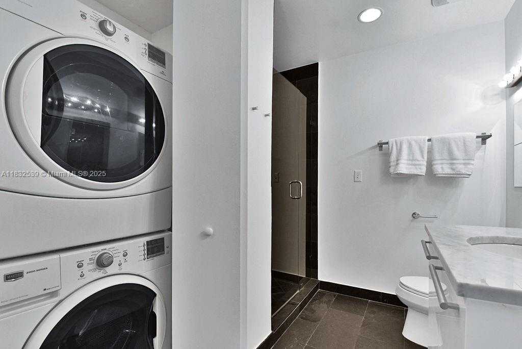 Small Image of 900 BISCAYNE BLVD #2507, Miami Number 44