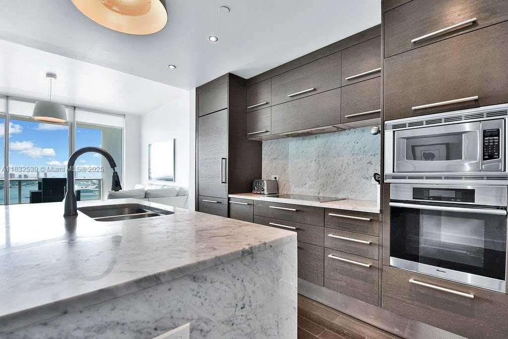 Small Image of 900 BISCAYNE BLVD #2507, Miami Number 9
