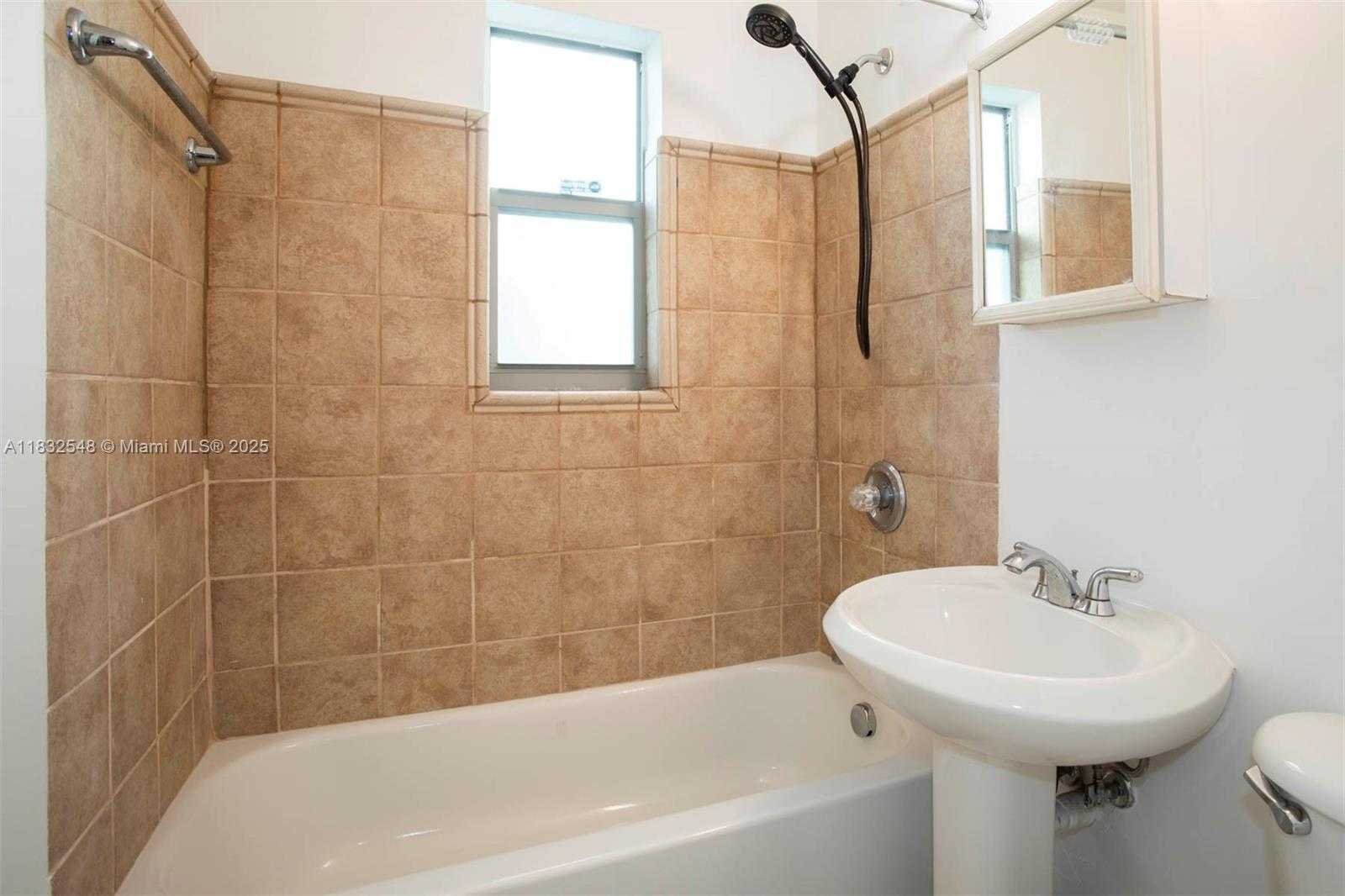 Small Image of 1561 LENOX AVE #10, Miami Beach Number 12