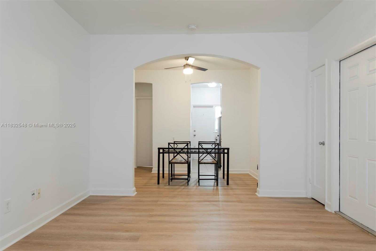 Small Image of 1561 LENOX AVE #10, Miami Beach Number 3