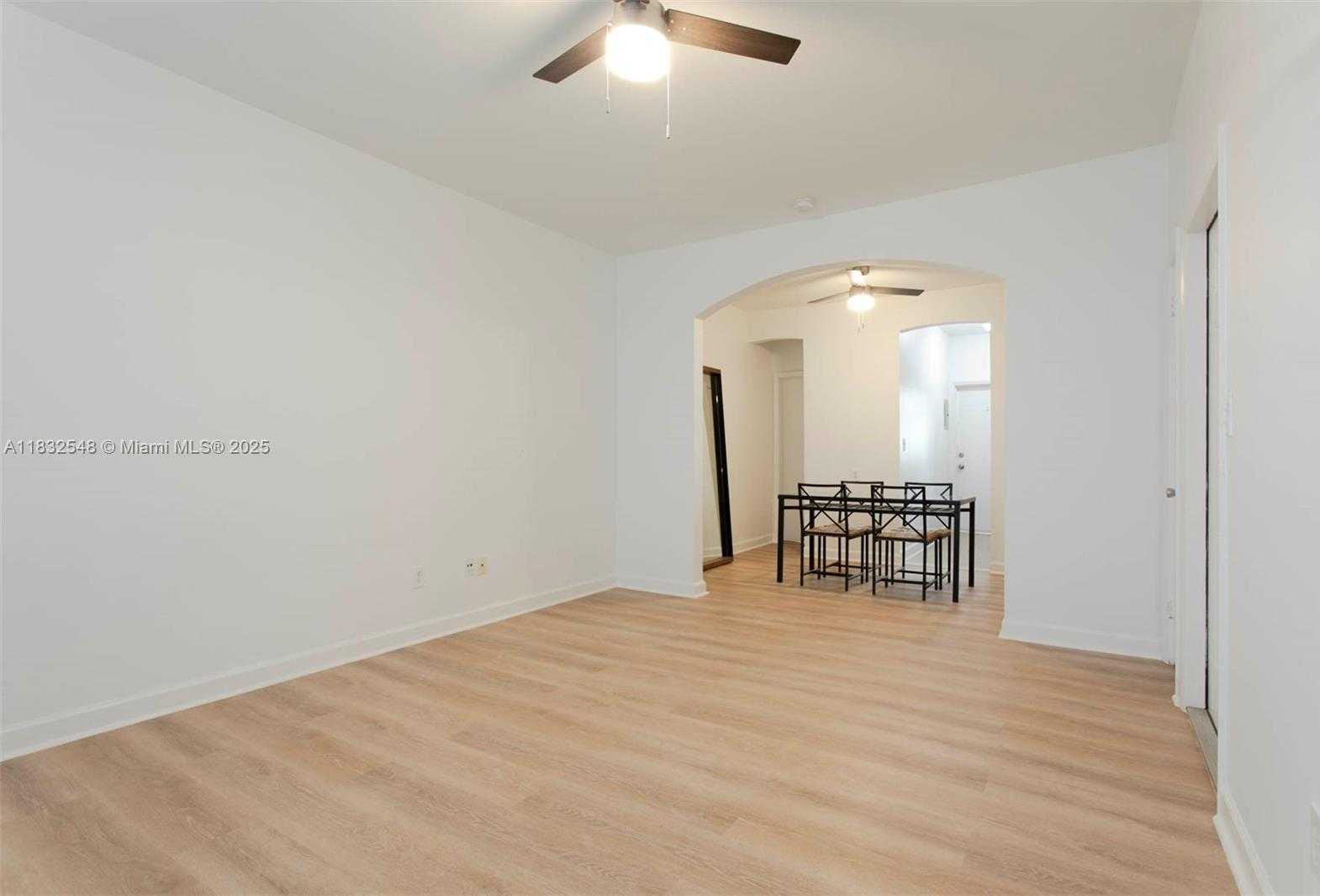 Small Image of 1561 LENOX AVE #10, Miami Beach Number 4