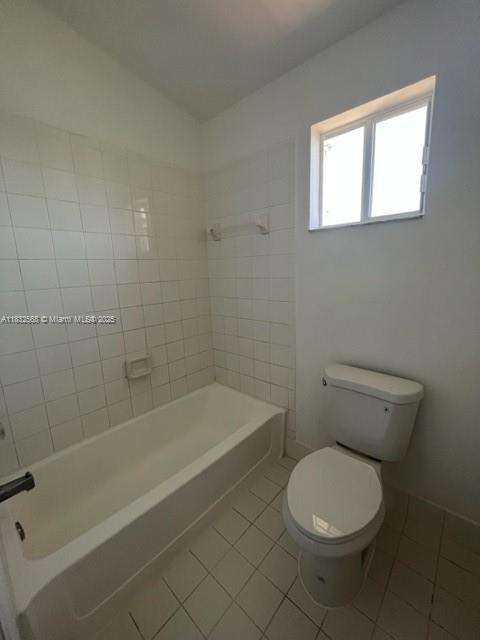 Small Image of 17773 SOUTH WEST 140TH CT, Miami Number 6