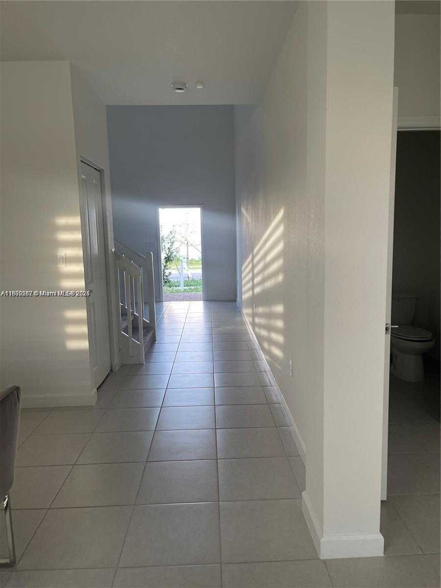 Small Image of 22960 SOUTH WEST 130TH AVE, Miami Number 11
