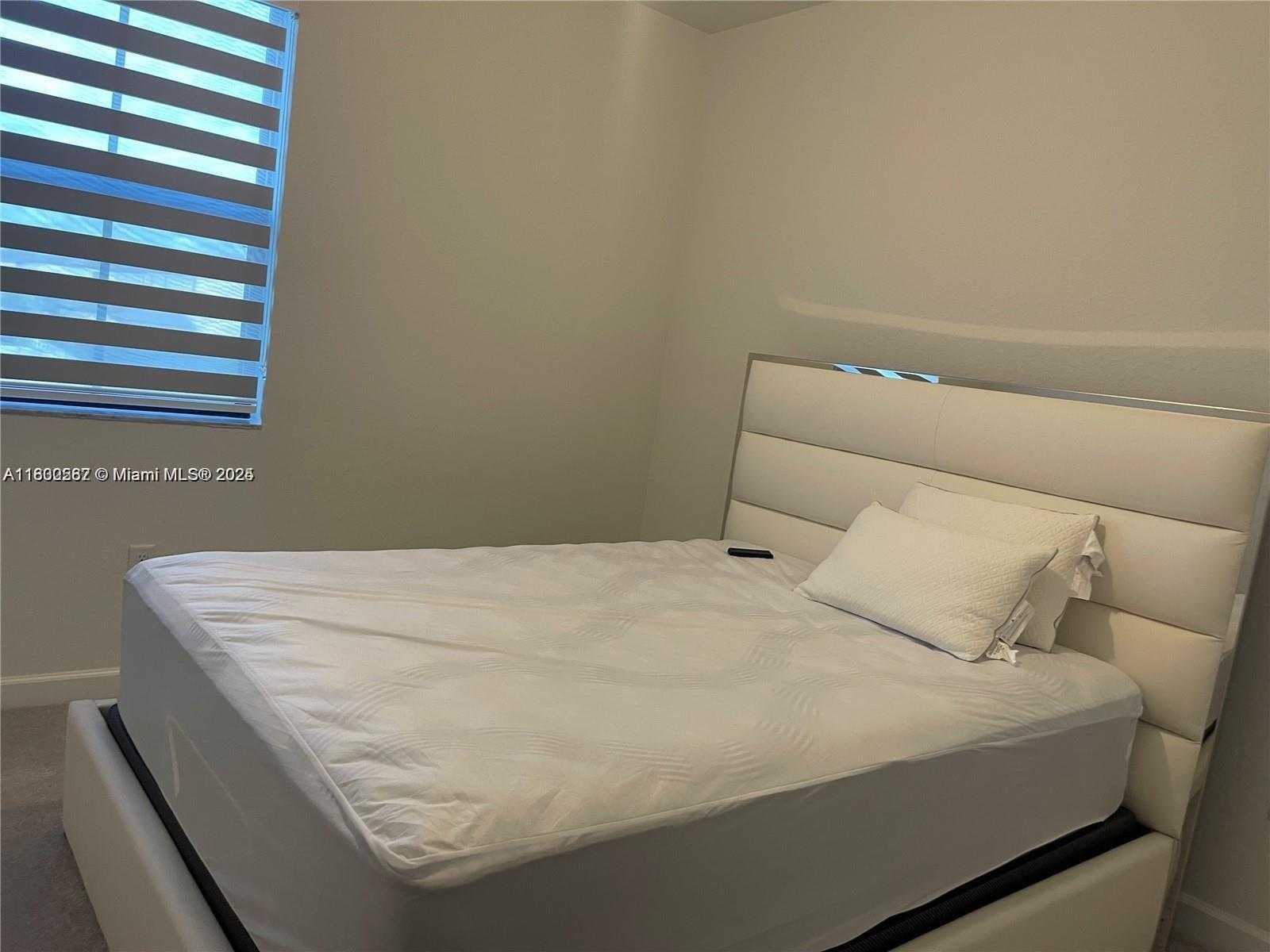 Small Image of 22960 SOUTH WEST 130TH AVE, Miami Number 16