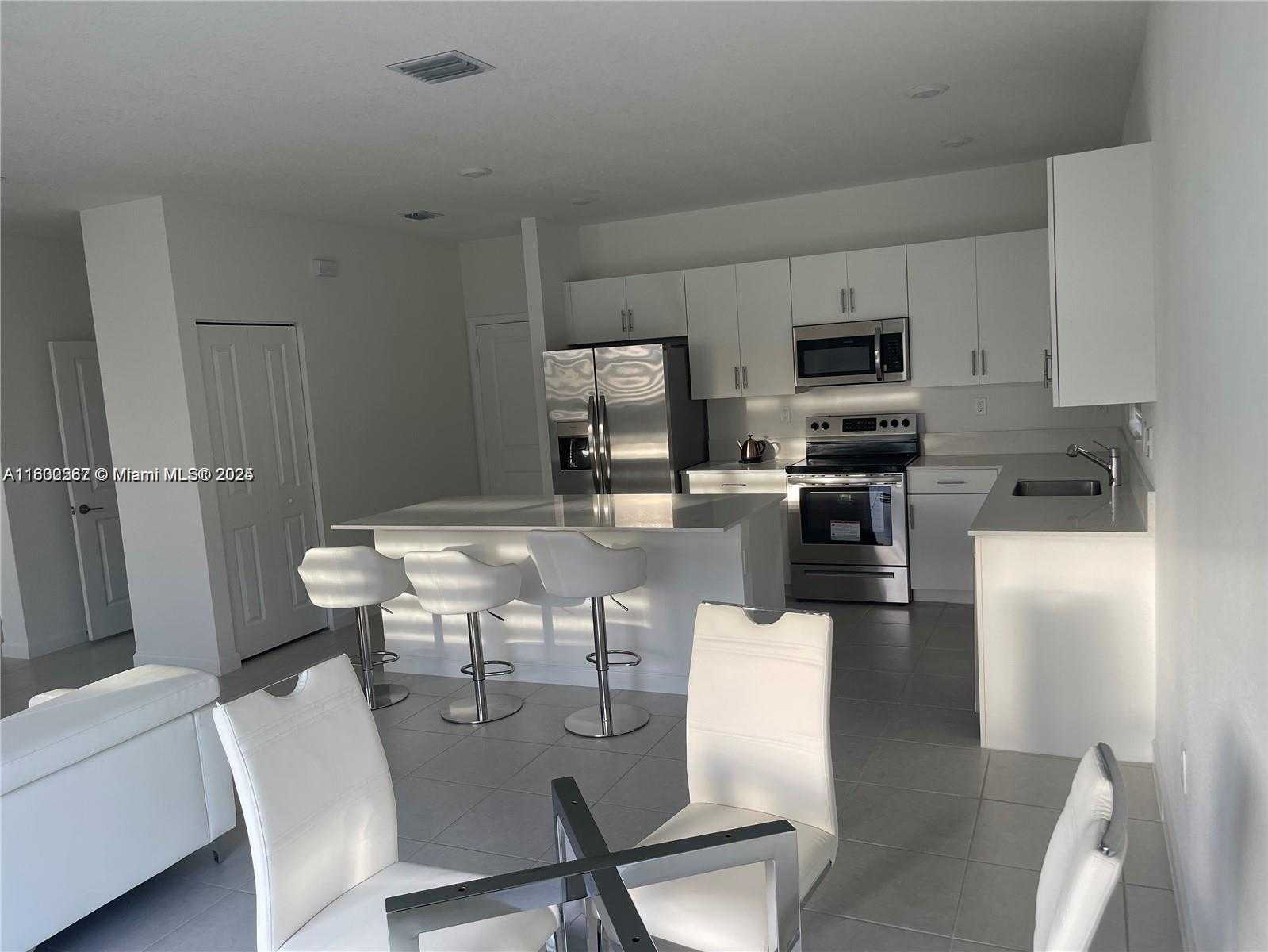 Small Image of 22960 SOUTH WEST 130TH AVE, Miami Number 2
