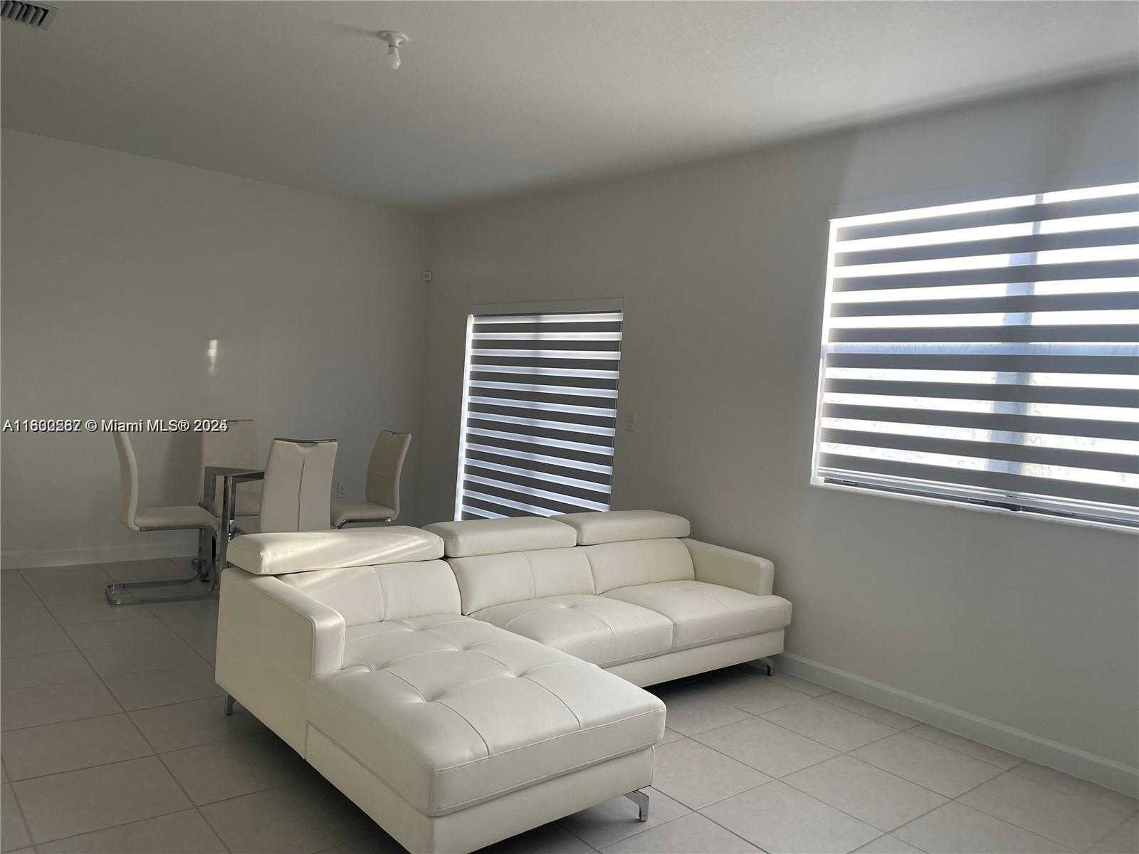 Small Image of 22960 SOUTH WEST 130TH AVE, Miami Number 4