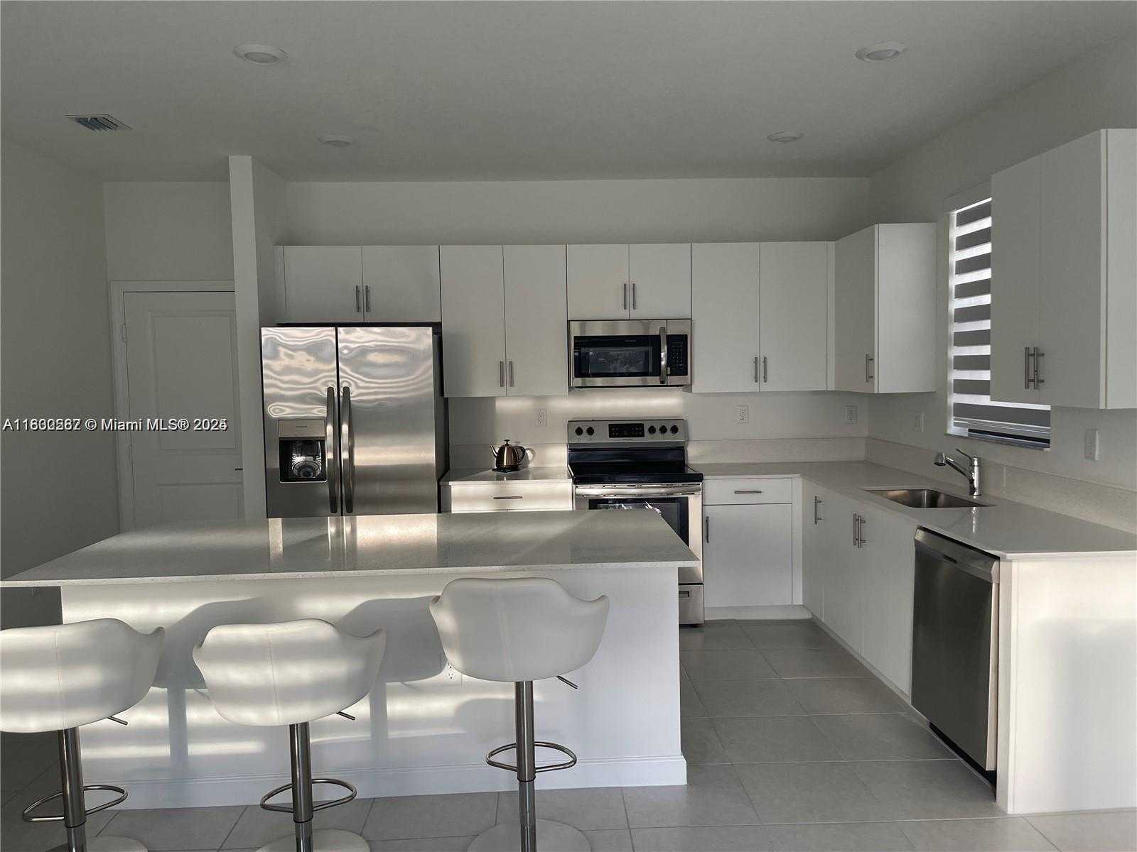 Small Image of 22960 SOUTH WEST 130TH AVE, Miami Number 6