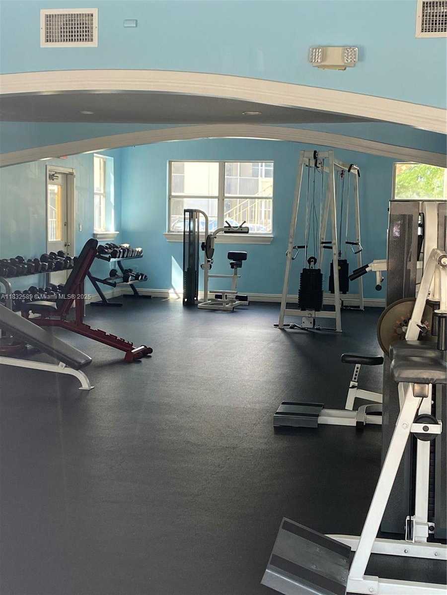 Small Image of 8100 GENEVA CT #339, Doral Number 13