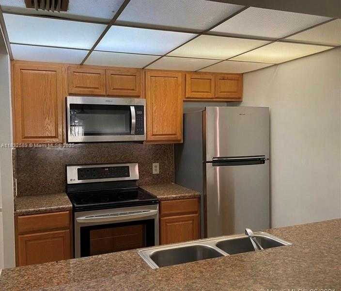 Small Image of 8100 GENEVA CT #339, Doral Number 2