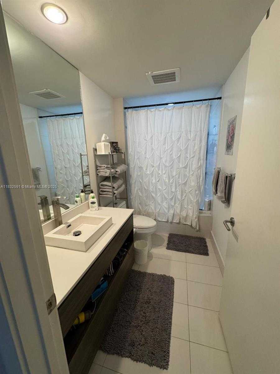 Small Image of 1100 SOUTH MIAMI AVE #1205, Miami Number 14