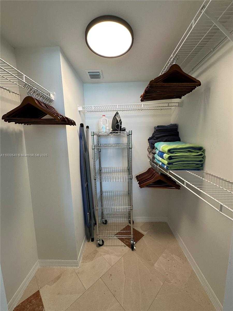 Small Image of 90 ALTON RD #2809, Miami Beach Number 10