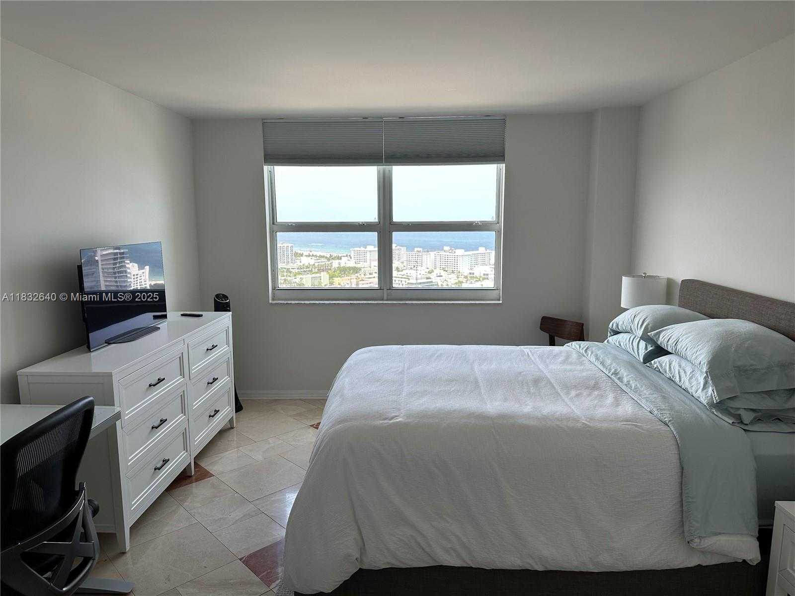 Small Image of 90 ALTON RD #2809, Miami Beach Number 11