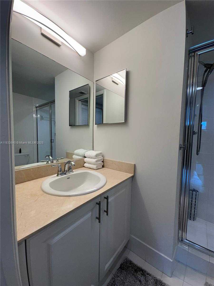 Small Image of 90 ALTON RD #2809, Miami Beach Number 14