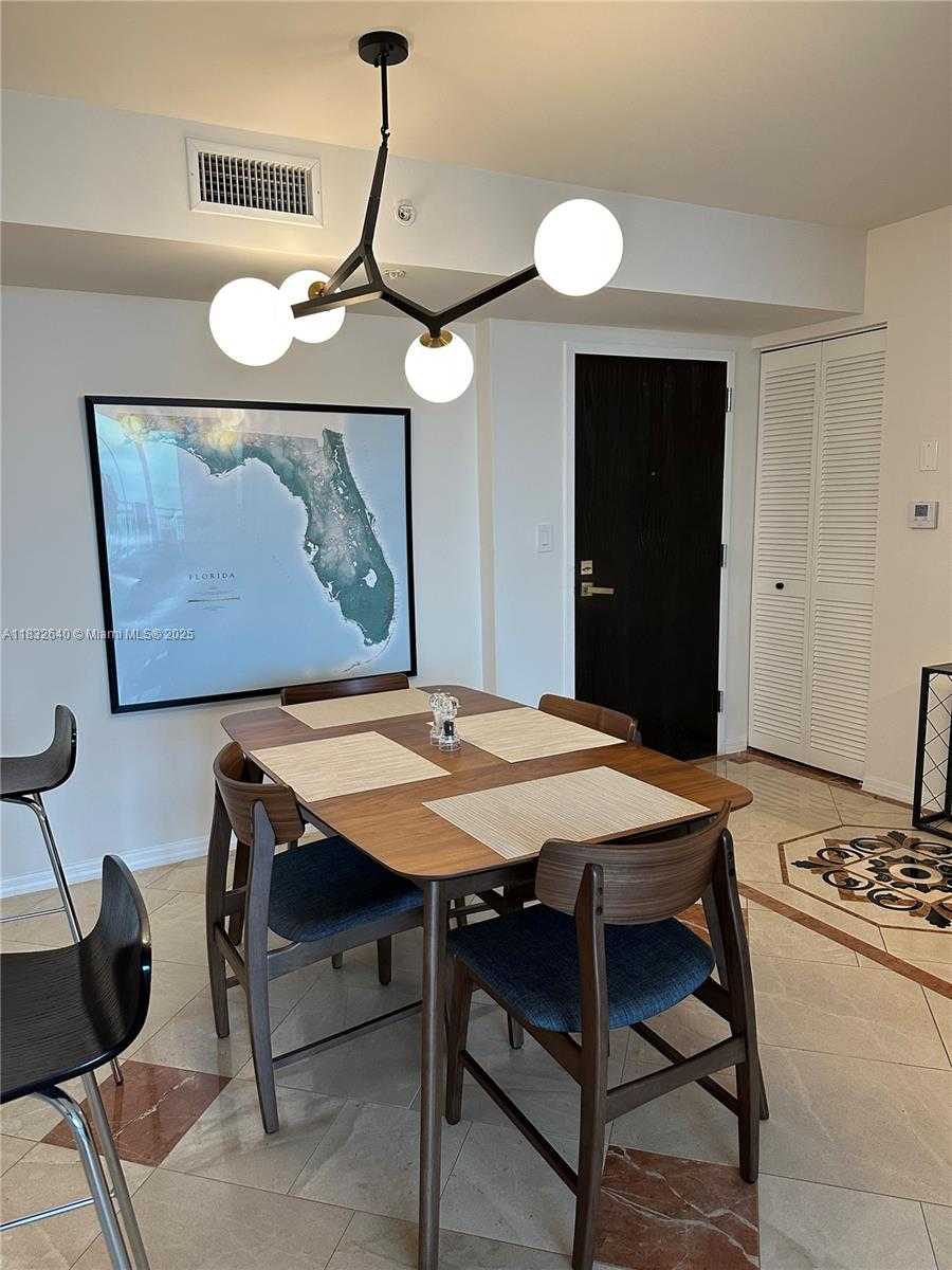 Small Image of 90 ALTON RD #2809, Miami Beach Number 5