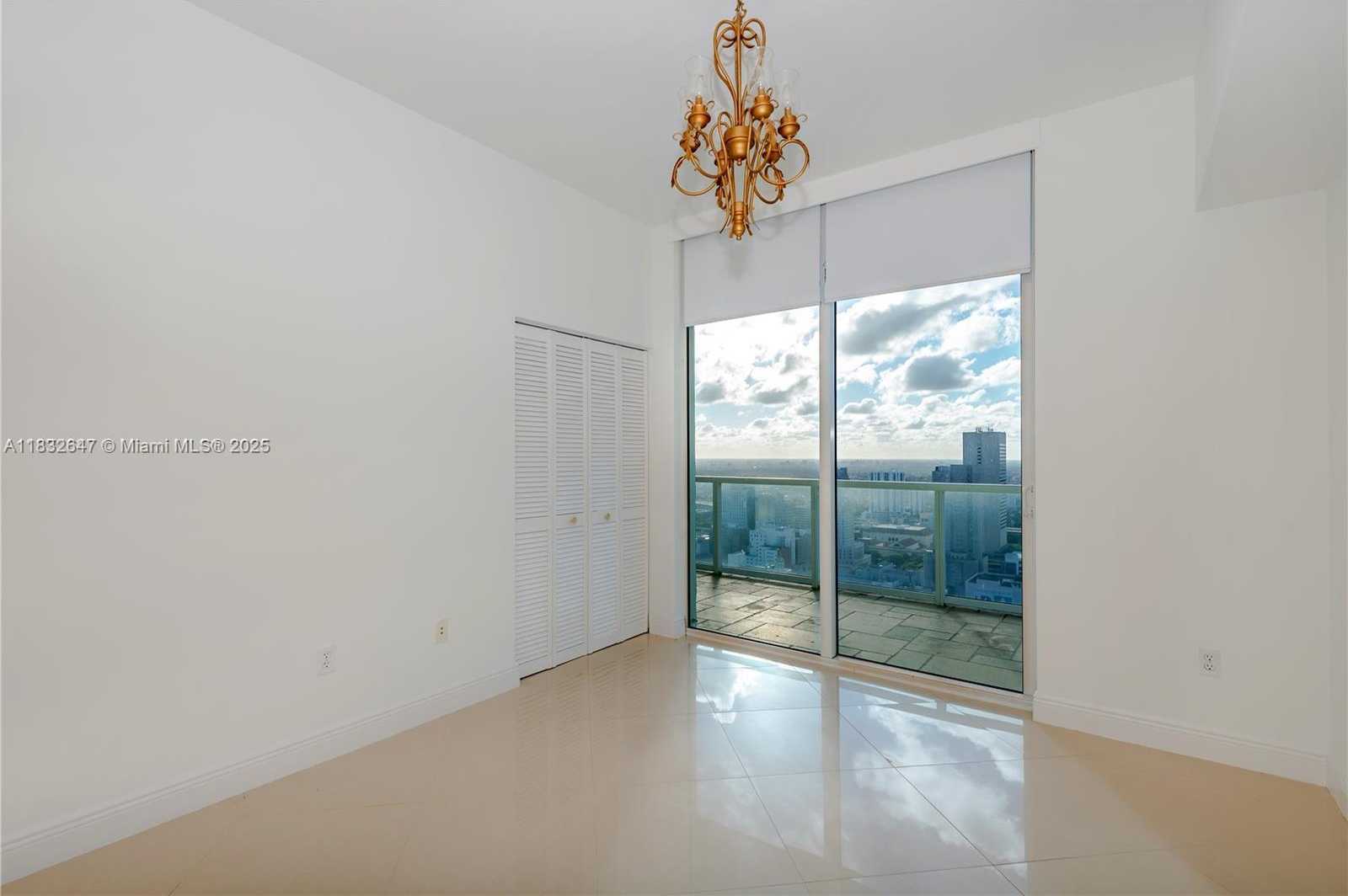 Small Image of 244 BISCAYNE BLVD #4108, Miami Number 11