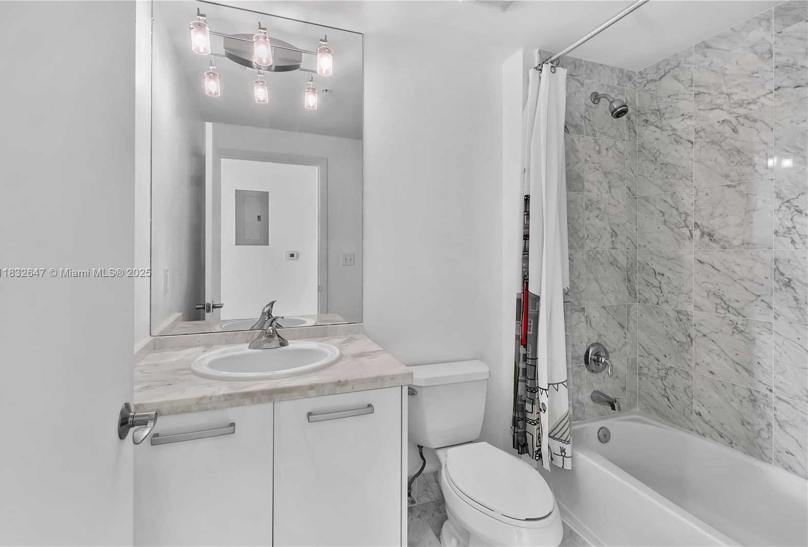 Small Image of 244 BISCAYNE BLVD #4108, Miami Number 12