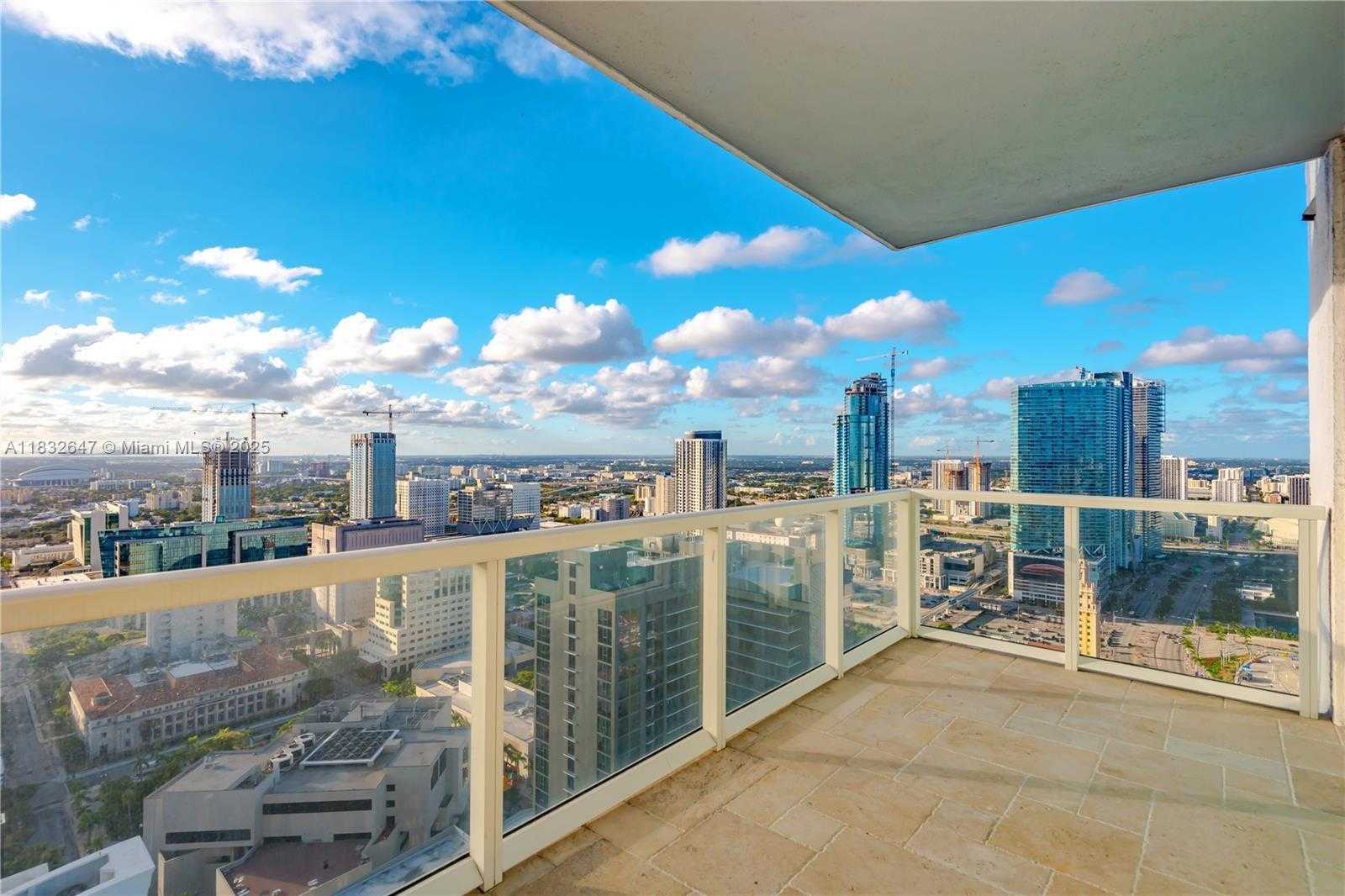 Small Image of 244 BISCAYNE BLVD #4108, Miami Number 15