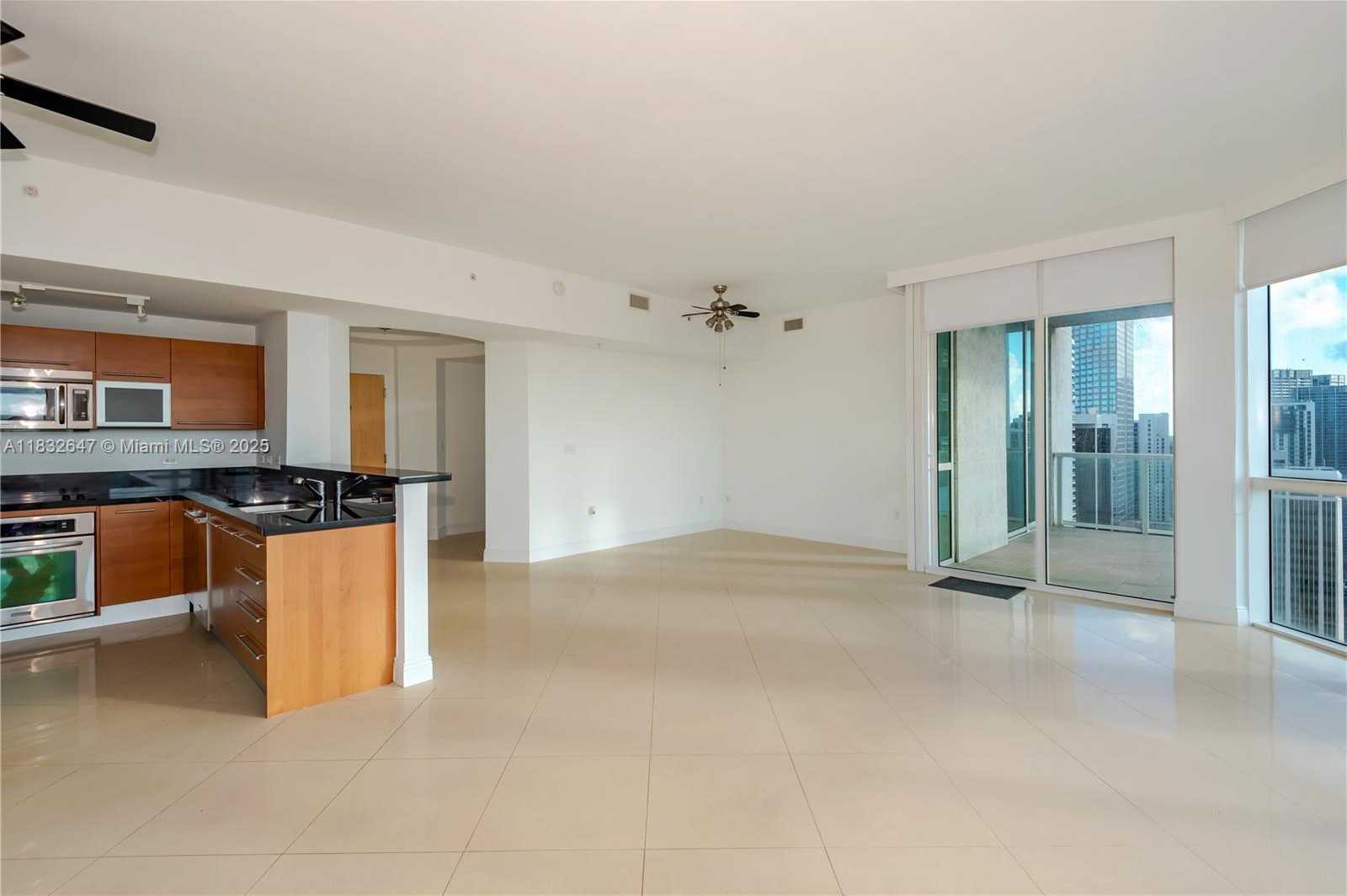 Small Image of 244 BISCAYNE BLVD #4108, Miami Number 3