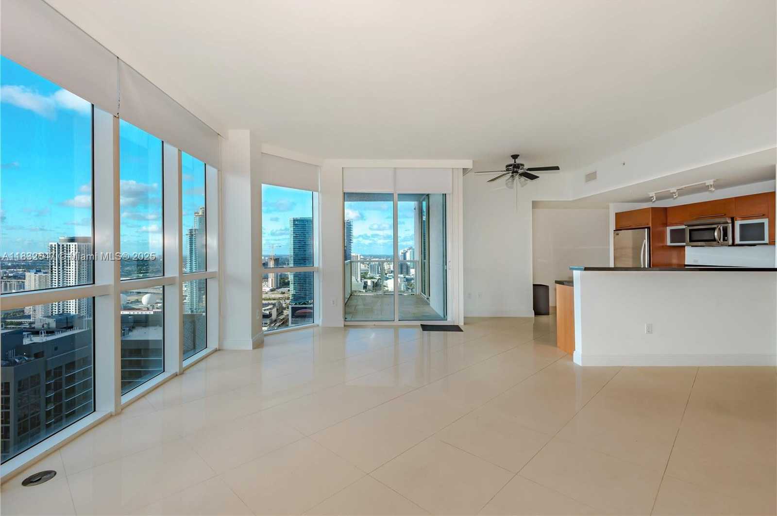 Small Image of 244 BISCAYNE BLVD #4108, Miami Number 4