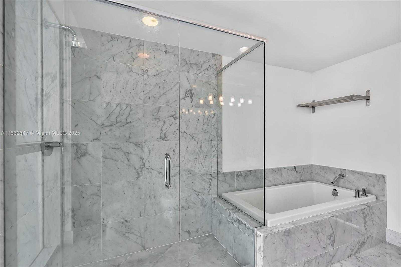 Small Image of 244 BISCAYNE BLVD #4108, Miami Number 7
