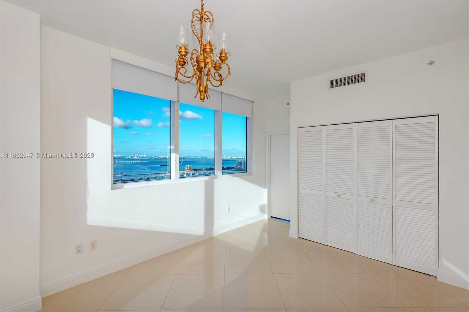 Small Image of 244 BISCAYNE BLVD #4108, Miami Number 9