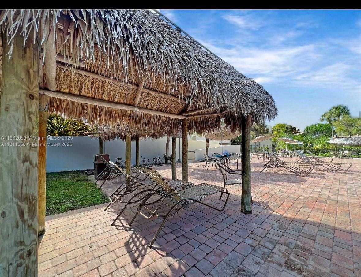 Small Image of Miami Number 16