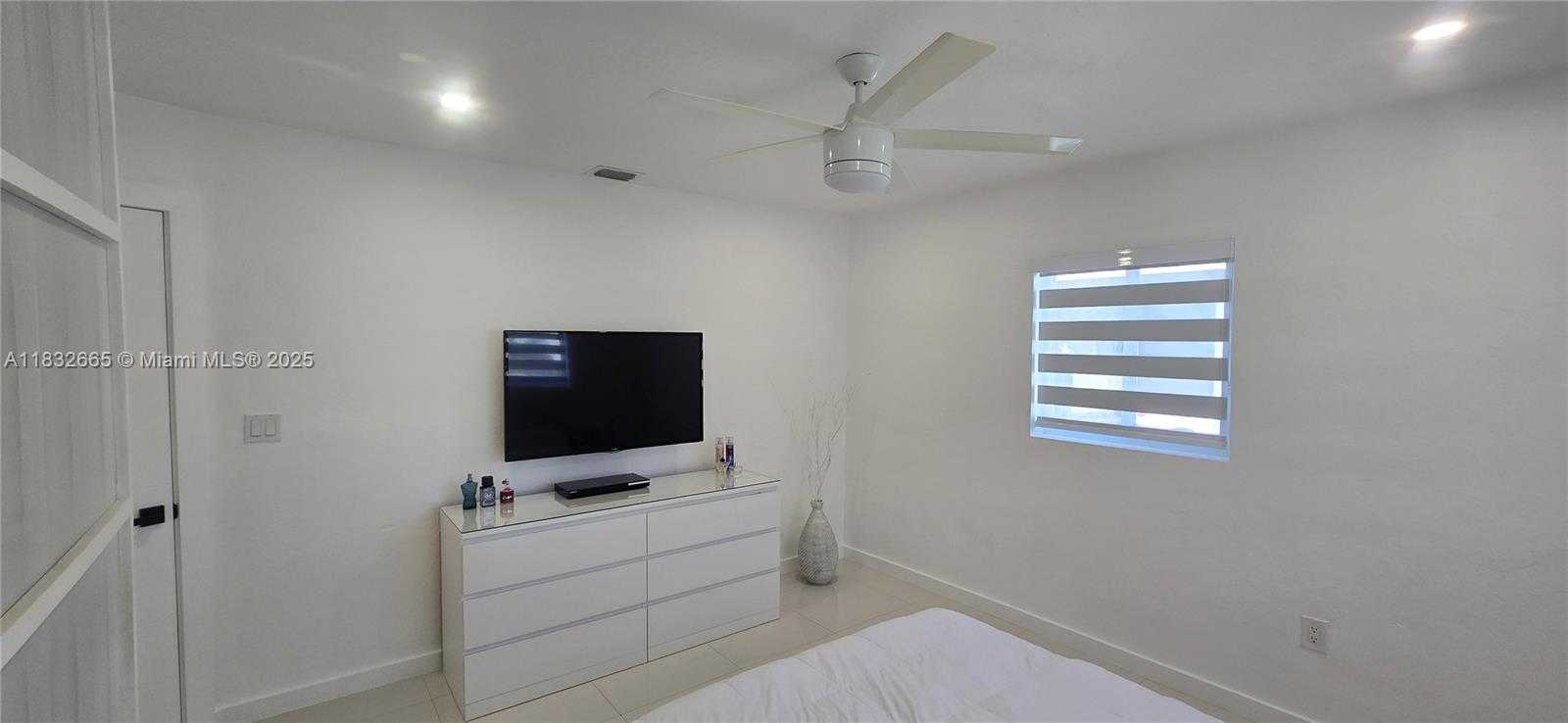 Small Image of 6471 SOUTH WEST 30TH ST, Miramar Number 12