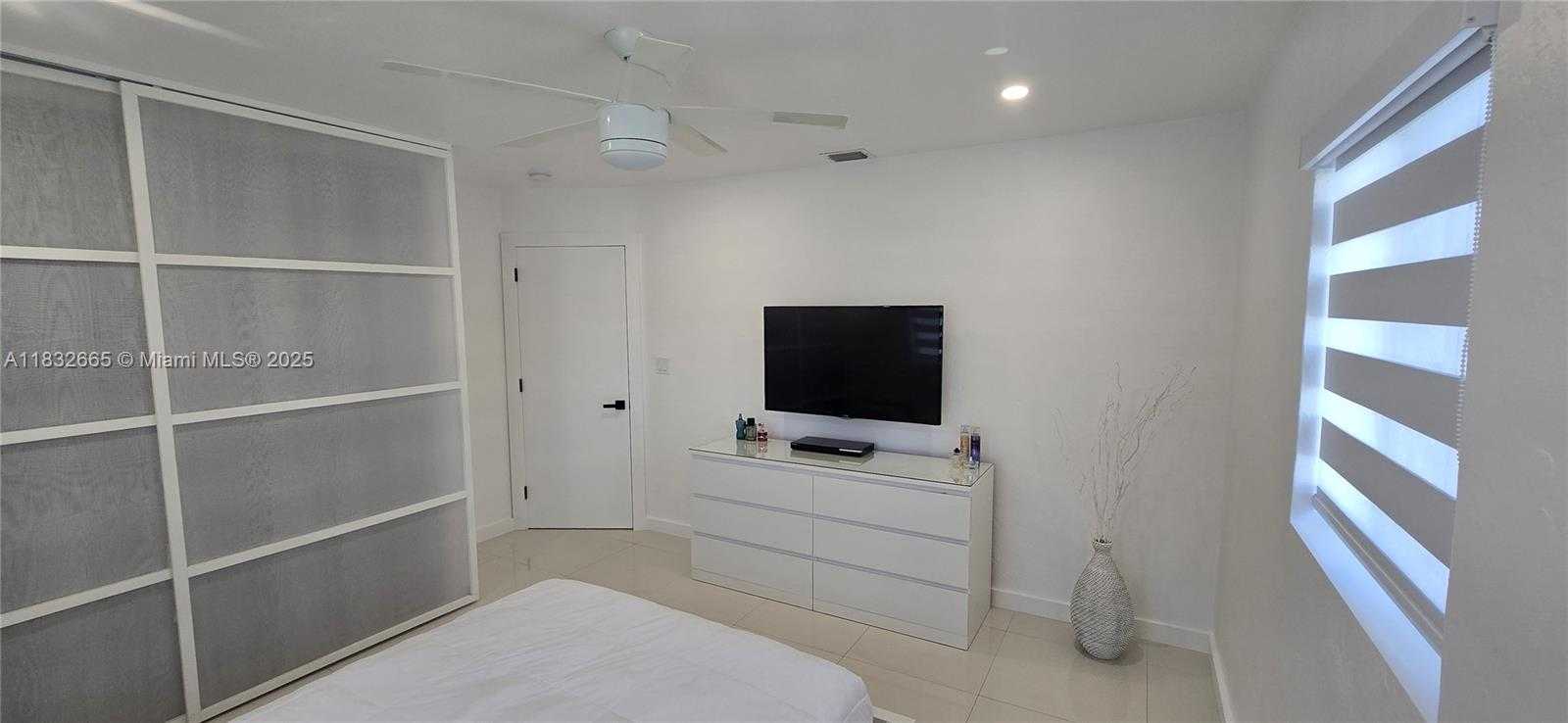 Small Image of 6471 SOUTH WEST 30TH ST, Miramar Number 13